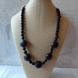 Elegant Black&Brown Beaded Necklace
